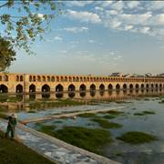 Famous Si O Se Pol Bridge